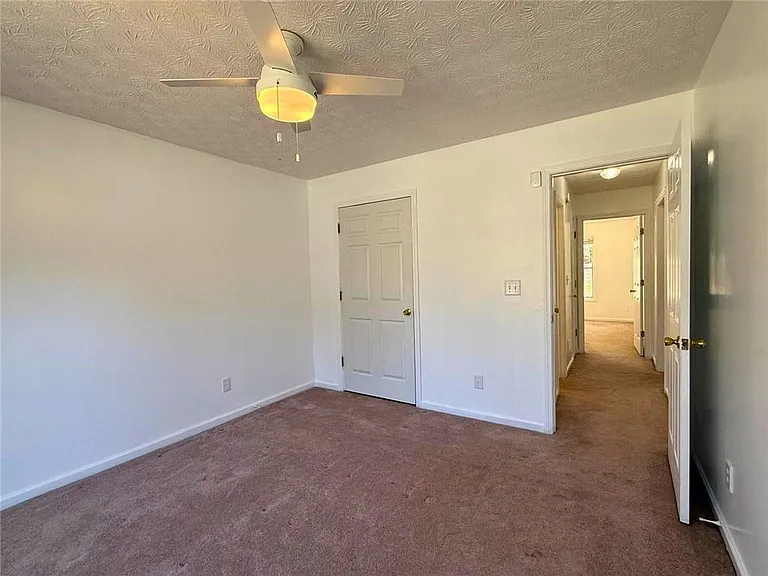 2029 Manor Oak Ln — Photo 22