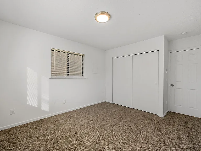 Waynedale Circle Apartments — Photo 17