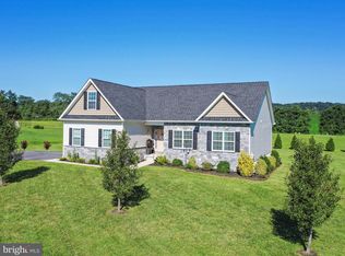 138 Chisholm Dr S, Hedgesville, WV 25427