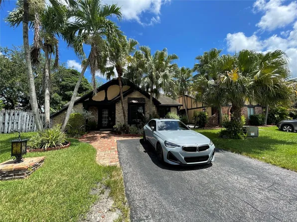 9209 NW 49th Pl, Fort Lauderdale, FL 33351