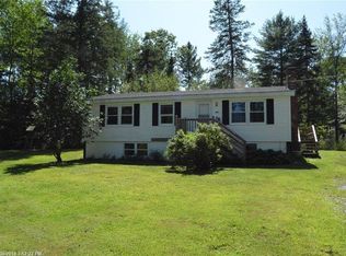 460 Sawyer Rd, Hampden, ME 04444