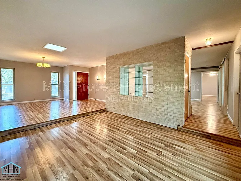 7010 Forest Way St — Photo 6