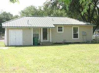 208 Bridal Wreath Ave, Orange, TX 77630