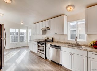 105 Willow Dr, Lochbuie, CO 80603