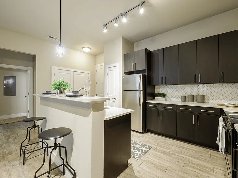 Maple District Lofts — Photo 2