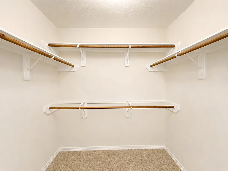 1823 Strongs Ct — Photo 31
