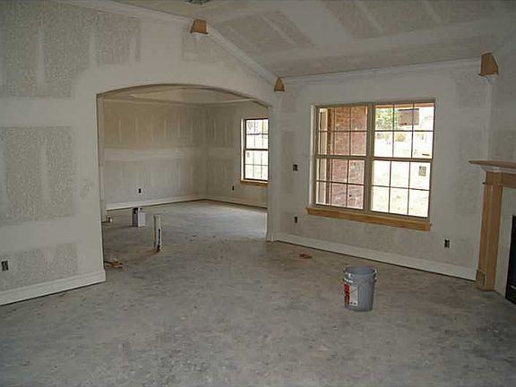 4th image of 3701 SW Kite Dr