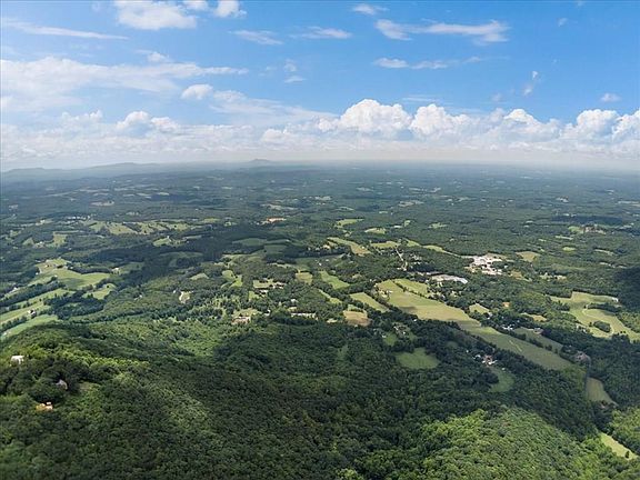 3rd image of 191 Buck Hollar Rd