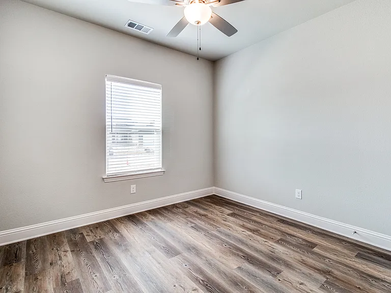2819 Orchid Dr — Photo 7