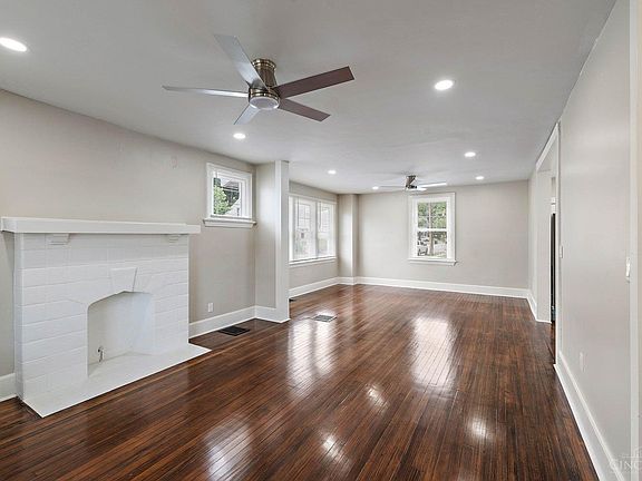 4th image of 3433 Beekman St
