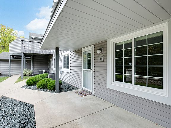 5th image of 3165 Manitou Dr #6