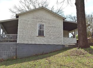 215 Cherokee St, Murphy, NC 28906