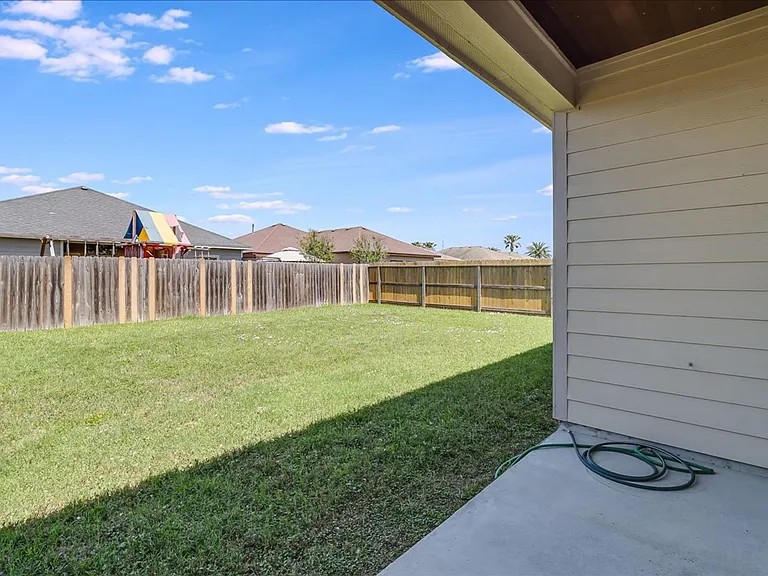 7610 Quartz Dr — Photo 19