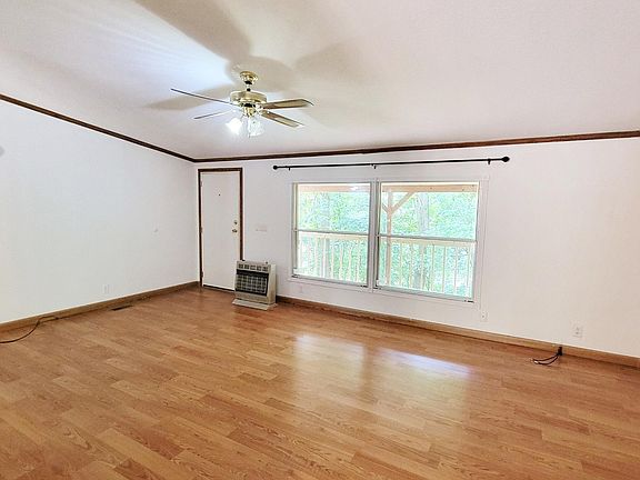 5th image of 819 Ginseng Way