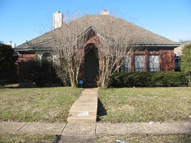 1st image of 904 Walters Dr