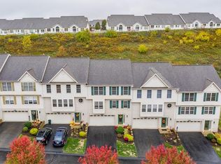 627 Hilton Cir, Oakdale, PA 15071