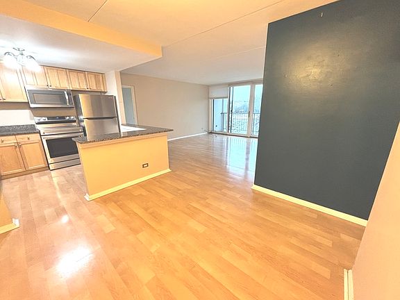 3rd image of 2015 S Finley Rd APT 209