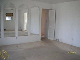 4th image of 24076 Karen Ave