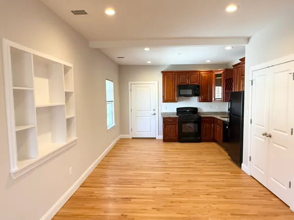 38 Roseland Ave APT 2, Roseland, NJ 07068
