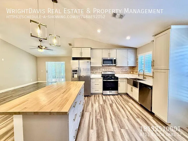 8711 Busch Oaks St — Photo 13