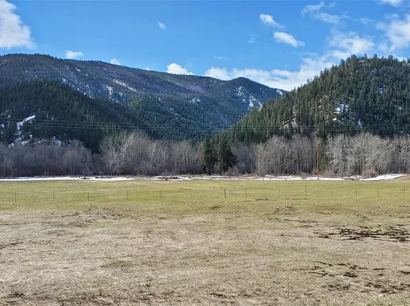 18321 E Mullan Rd, Clinton, MT 59825