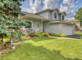 1409 Lakewood Dr, Joliet, IL 60431