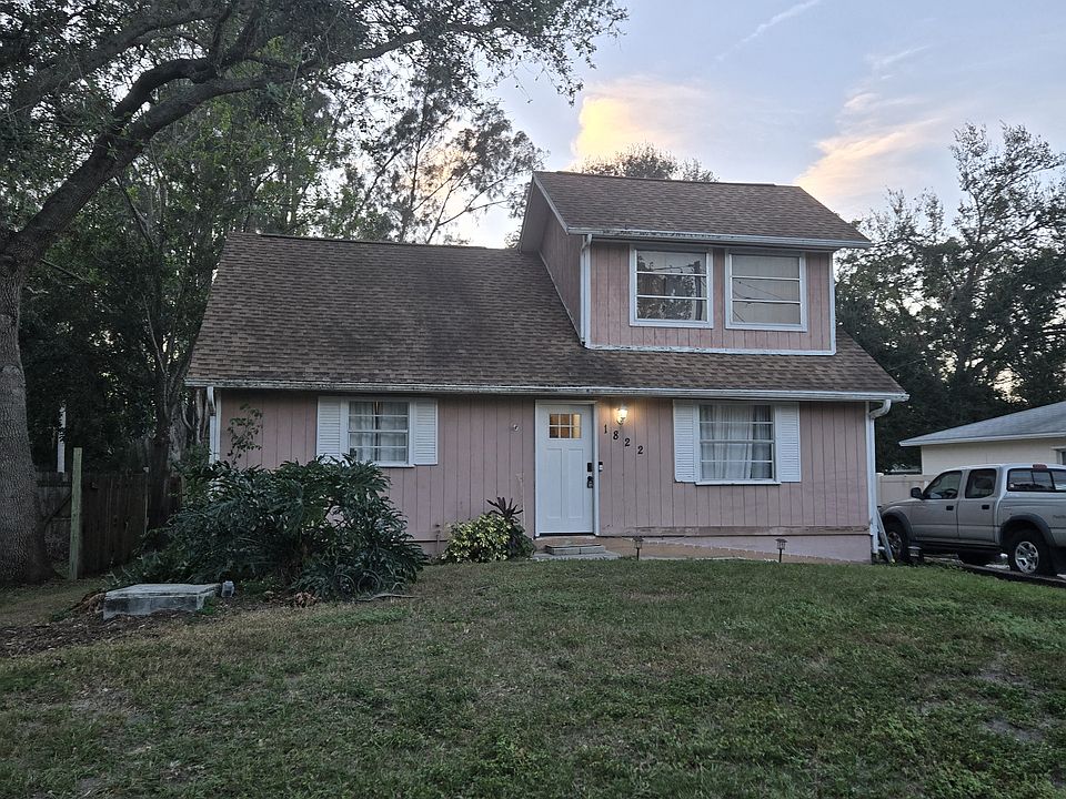 1st image of 1822 Pineland Dr #1