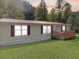 4374 Left Fork Maces Creek Rd, Viper, KY 41774