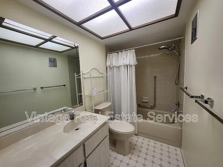 2842 Highlands Blvd #A — Photo 15