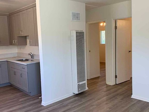 3rd image of 5871 Burnham Ave APT E
