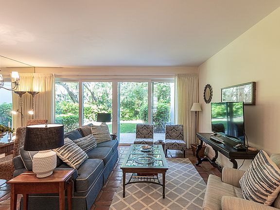 4th image of 777 Sea Oak Dr