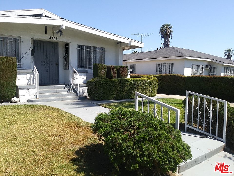 2nd image of 2308 Hillcrest Dr