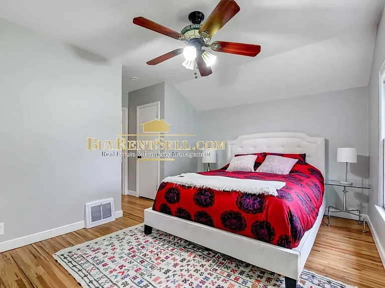 2848 Kentucky Ave S — Photo 8