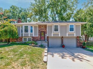 1625 SE 5th Ter, Lees Summit, MO 64063