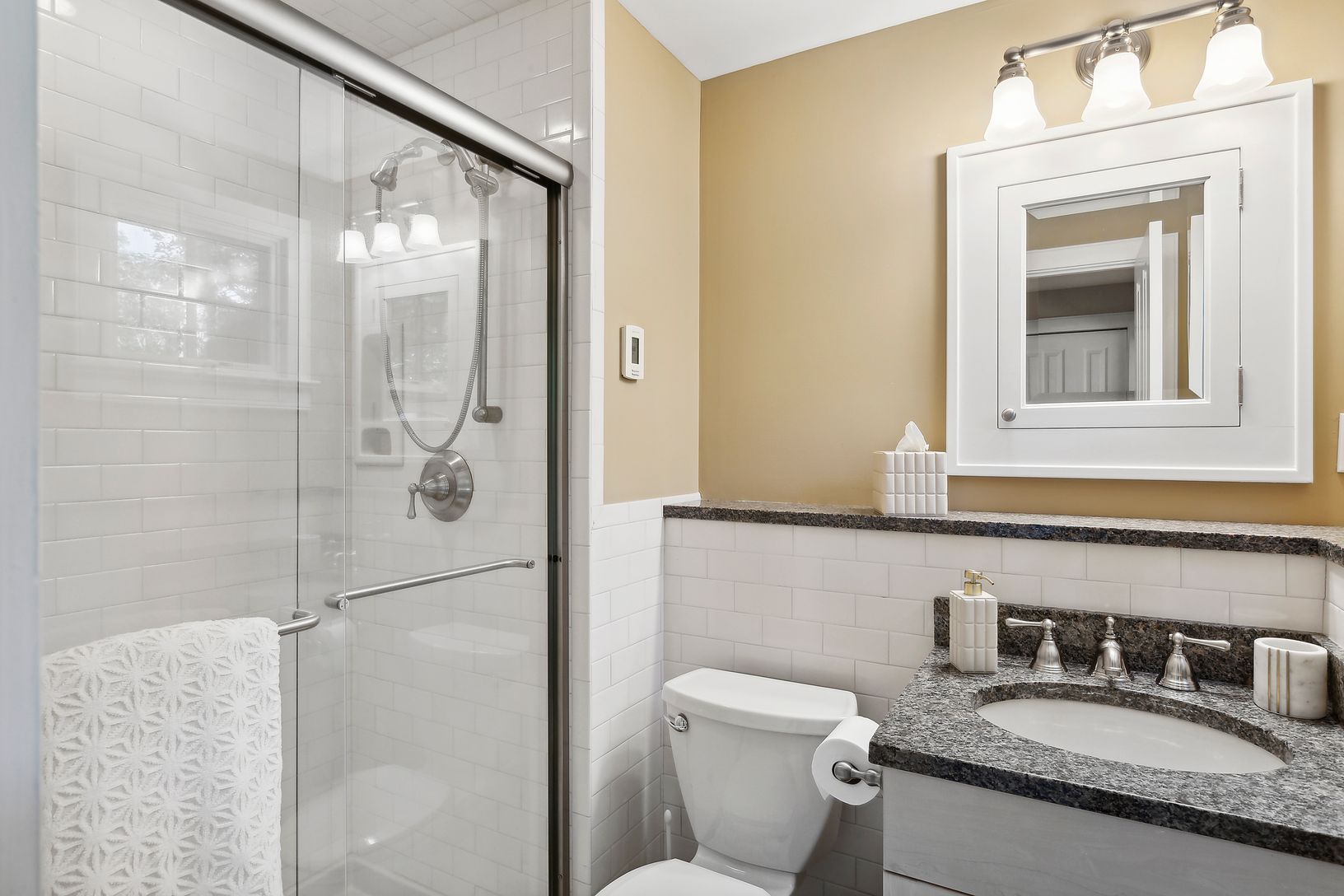  En Suite Fourth Bathroom