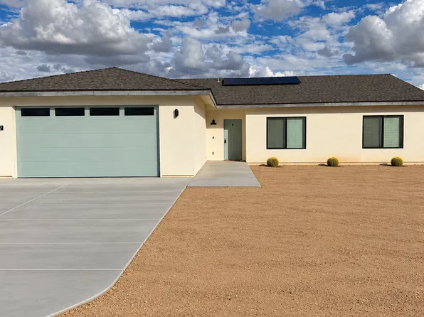 6829 Indian Cove Rd, Twentynine Palms, CA 92277
