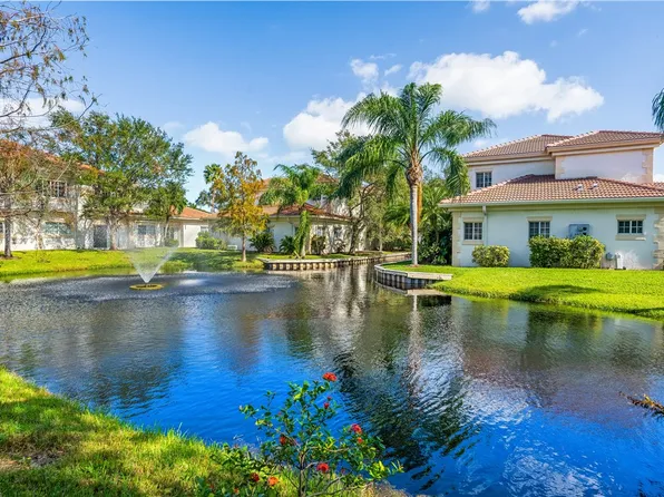 560 7th Sq APT 102, Vero Beach, FL 32962