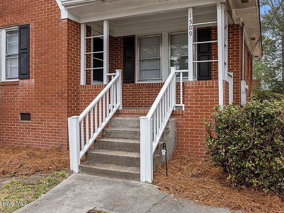 3rd image of 1509 SE Greenville Boulevard