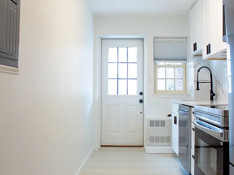1st image of 33 Hammond Pond Pkwy APT 2