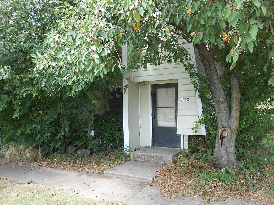 1st image of 1212 Northcliff Ave