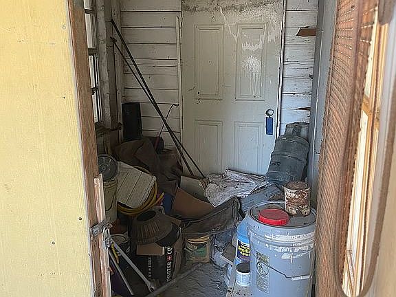 2nd image of 2720 Eaton Ave