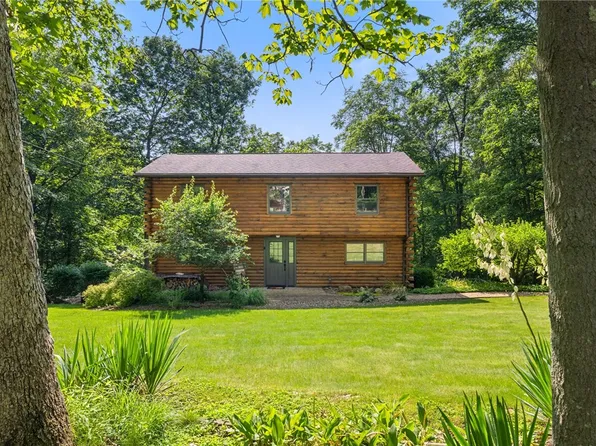 1335 Alamae Lakes Rd S, Washington, PA 15301