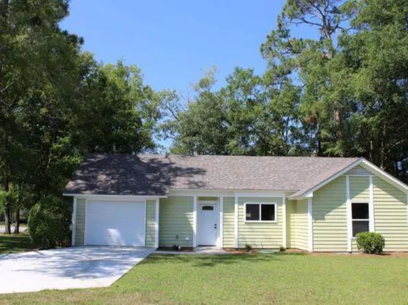 2 John Bartram Ave, Santee, SC 29142