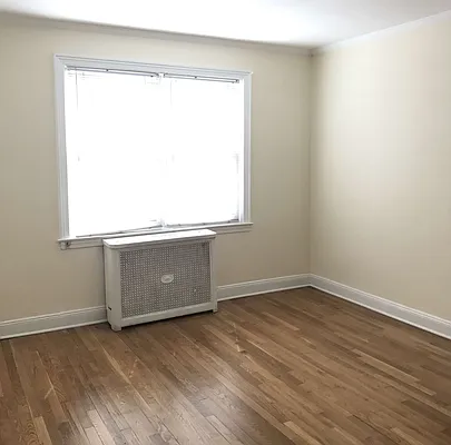 Rented by Zikos Realty Services | media 9