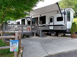 17 Lauren Dr, Blairsville, GA 30512