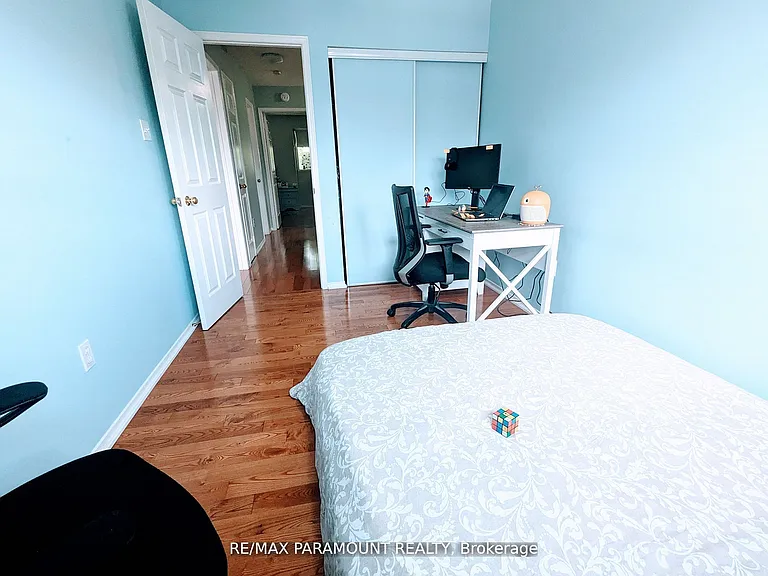 37 Wickstead Ct — Photo 24