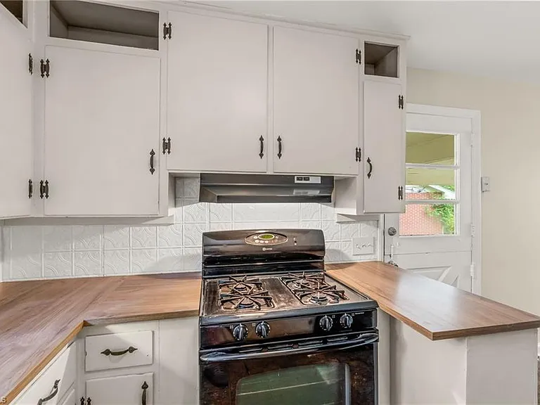 1200 Lamont Dr — Photo 7