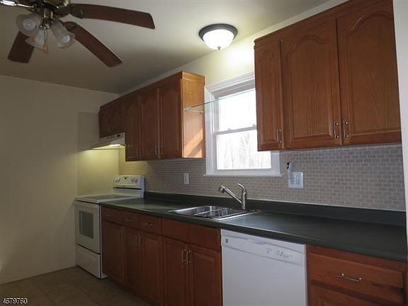 2nd image of 126 E Lakeside Dr