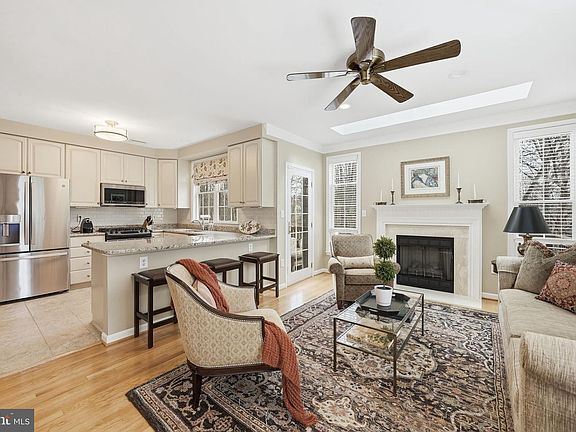 4th image of 6127 Donival Sq
