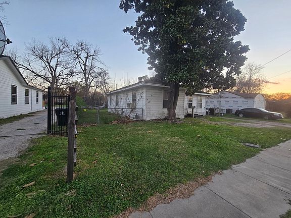 3rd image of 108 Parker Rd